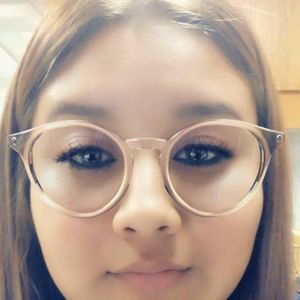 Meet your Posher, Beatriz